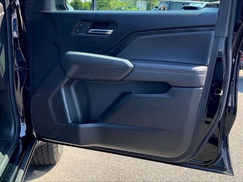 Used 2024 Chevrolet Colorado LT w/ LT Convenience Package AWD/4WD image 27