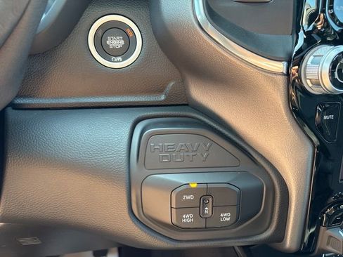 New 2026 RAM 2500 Laramie AWD/4WD image 21