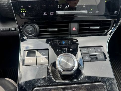 Used 2023 Subaru Solterra AWD image 33