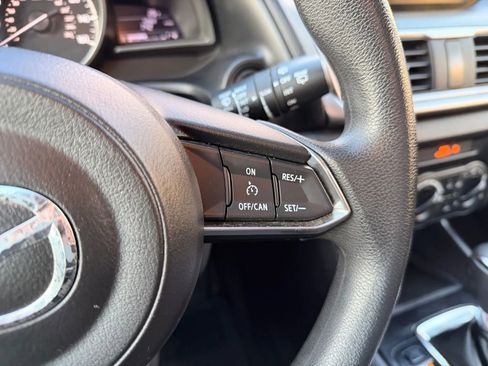 Used 2017 MAZDA MAZDA3 Sport image 31