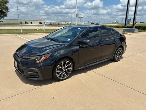 Used 2022 Toyota Corolla SE FWD image 1