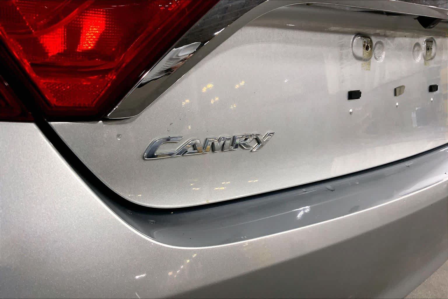 Used 2017 Toyota Camry LE FWD image 30