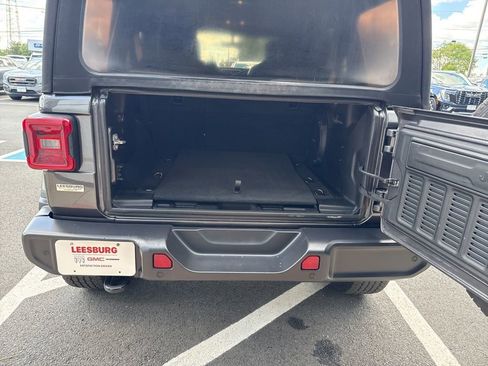 Used 2021 Jeep Wrangler Unlimited Sahara image 43