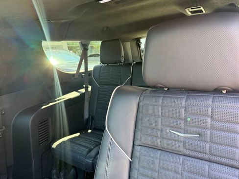 Used 2025 Cadillac Escalade ESV Sport Platinum AWD/4WD image 16