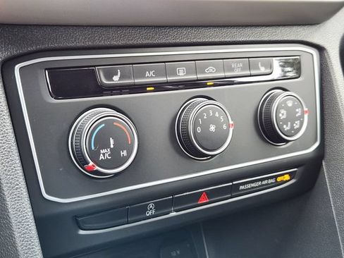 Certified 2023 Volkswagen Atlas SE AWD/4WD image 17