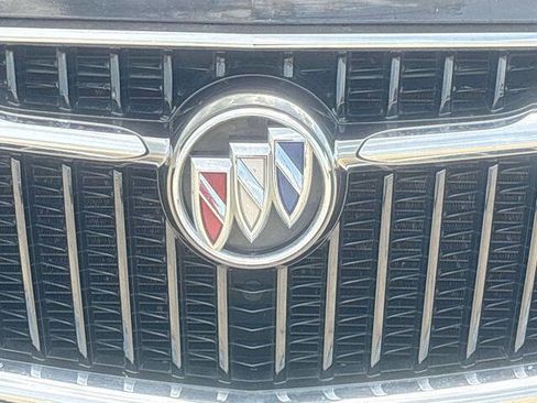 Used 2020 Buick Enclave Essence FWD image 32