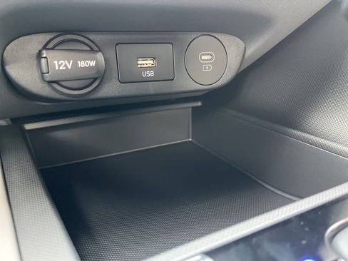 New 2025 Hyundai Elantra SE image 19