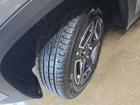 New 2026 Jeep Cherokee Limited AWD/4WD image 32