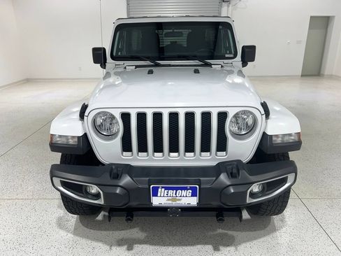 Used 2020 Jeep Wrangler Unlimited Sahara AWD/4WD image 8