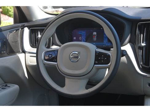 Used 2023 Volvo XC60 B5 Plus w/ Protection Package Premier AWD/4WD image 17