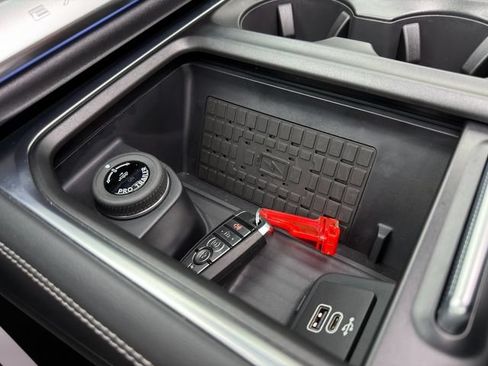 Used 2025 Ford Expedition Max Platinum w/ Stealth Performance Package AWD/4WD image 50