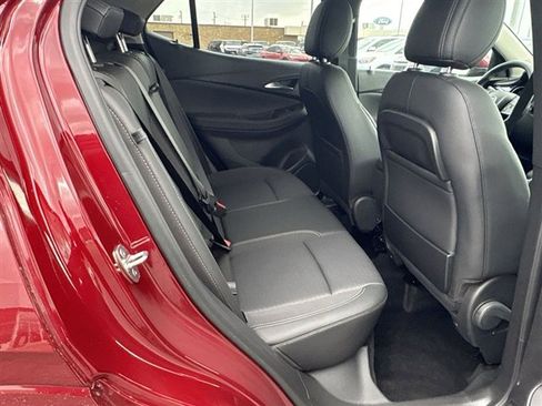Used 2023 Buick Encore GX Select w/ Sport Touring Package image 25