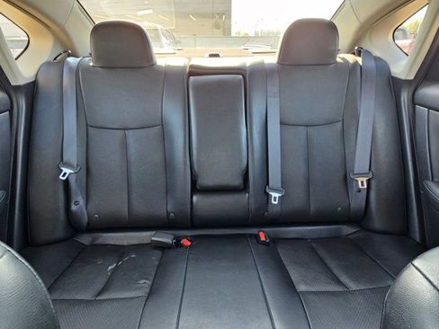 Used 2017 Nissan Sentra SR w/ SR Premium Technology Package image 16