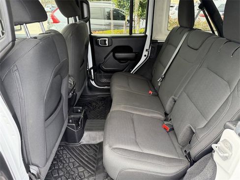 Used 2021 Jeep Wrangler Unlimited Sport image 22