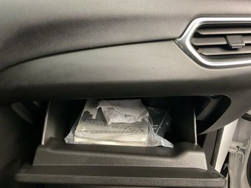 Certified 2019 Chevrolet Equinox LT image 32