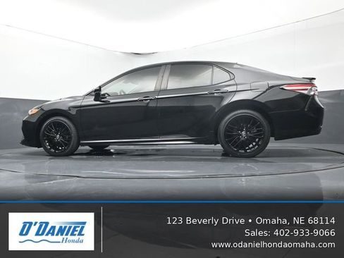 Used 2020 Toyota Camry SE FWD image 10