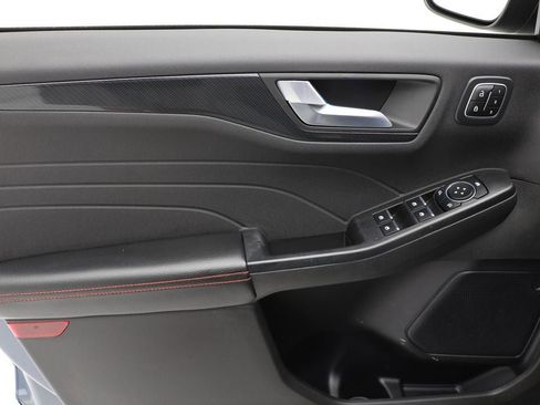 Used 2023 Ford Escape ST-Line Elite w/ Class II Trailer Tow Package image 17