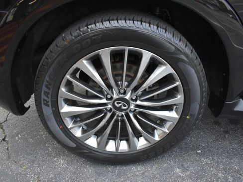 Used 2019 INFINITI QX80 Luxe image 34