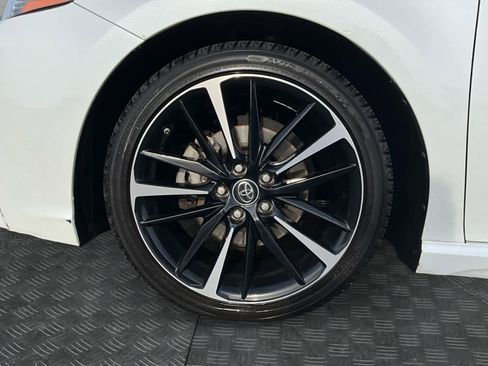 Used 2018 Toyota Camry XSE w/ Audio Package FWD image 16