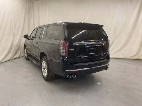 Used 2024 Chevrolet Suburban Premier image 5