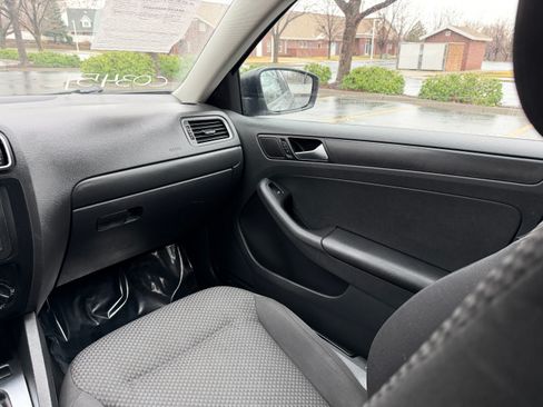 Used 2013 Volkswagen Jetta S FWD image 20