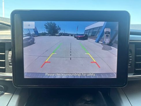 Used 2021 Ford Explorer XLT w/ Equipment Group 202A AWD/4WD image 20