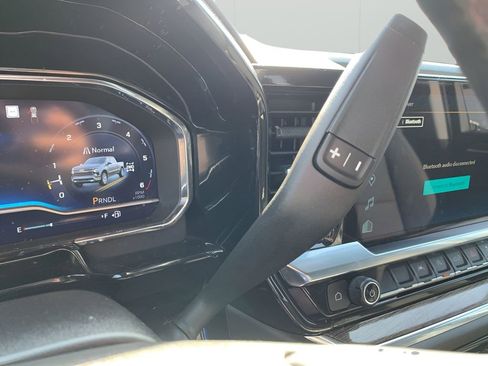 Used 2023 Chevrolet Silverado 1500 RST image 23