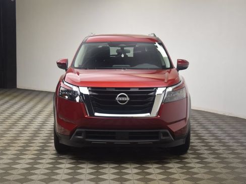 Used 2025 Nissan Pathfinder SV AWD/4WD image 23