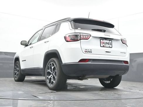 Used 2025 Jeep Compass Limited AWD/4WD image 49