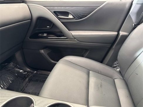 Certified 2025 Lexus LX 600 4WD w/ Appearance Package image 20