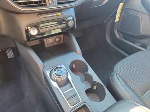 New 2026 Ford Escape SE FWD image 37
