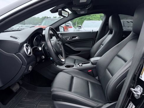 Used 2018 Mercedes-Benz CLA 250 4MATIC image 15