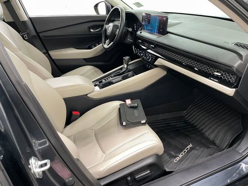 Used 2024 Honda Accord Touring image 38