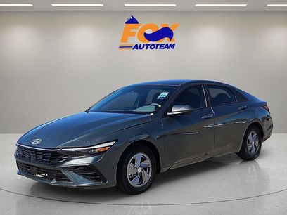 Used 2025 Hyundai Elantra SE