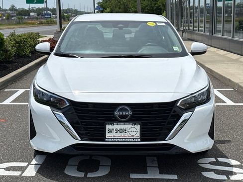 Certified 2025 Nissan Sentra SV FWD image 2
