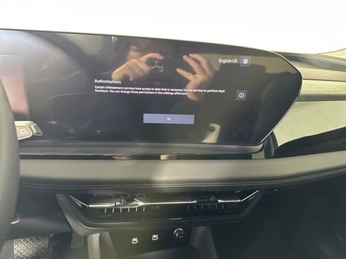 Used 2025 Audi Q6 e-tron Premium Plus image 21