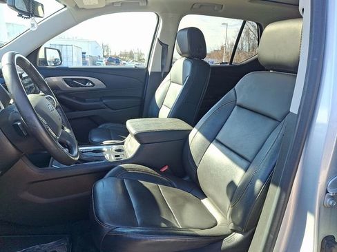 Used 2021 Chevrolet Traverse RS image 15