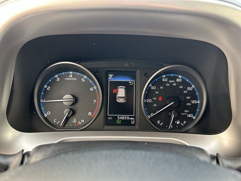 Used 2018 Toyota RAV4 XLE image 24