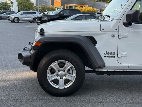 Used 2021 Jeep Wrangler Unlimited Sport AWD/4WD image 11