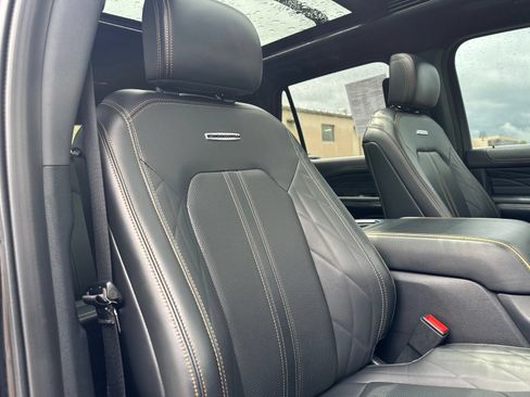 Used 2023 Ford Expedition Platinum AWD/4WD image 42
