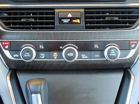 Used 2020 Honda Accord EX image 30