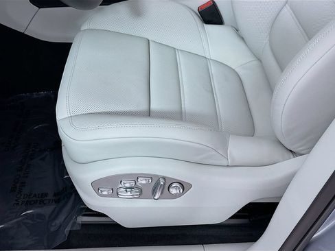 New 2026 Porsche Macan GTS AWD/4WD image 22