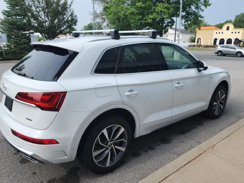 Used 2023 Audi Q5 2.0T Premium w/ Convenience Package AWD/4WD image 3
