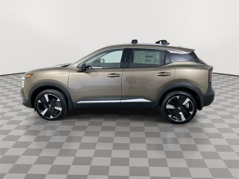 New 2026 Nissan Kicks SR image 5