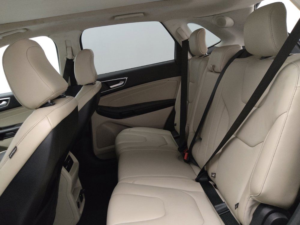 Used 2021 Ford Edge Titanium AWD/4WD image 18