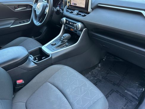 Used 2024 Toyota RAV4 XLE image 18