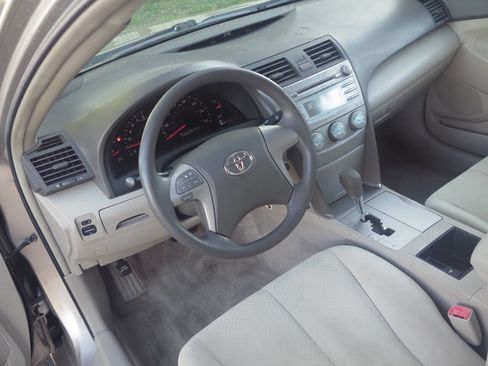 Used 2008 Toyota Camry LE FWD image 7