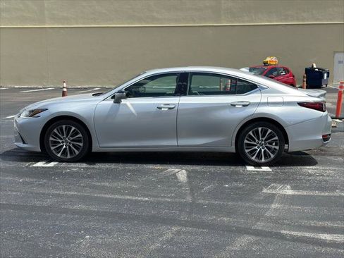 Used 2021 Lexus ES 250 w/ Premium Package AWD/4WD image 4