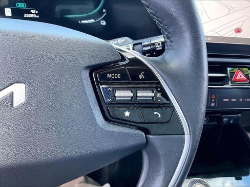 Used 2023 Kia Niro EX w/ EX Cold Weather Package image 22