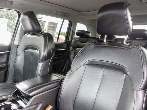 Used 2022 Jeep Grand Cherokee Limited image 23